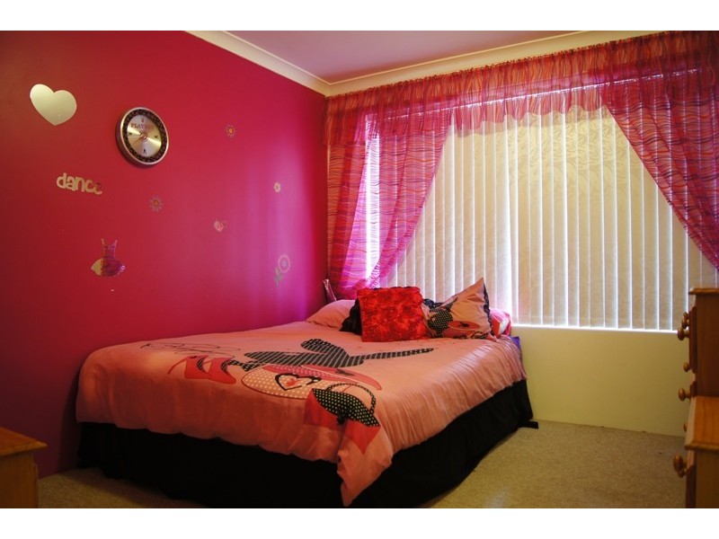 17 Hudson Drive, Dudley Park WA 6210