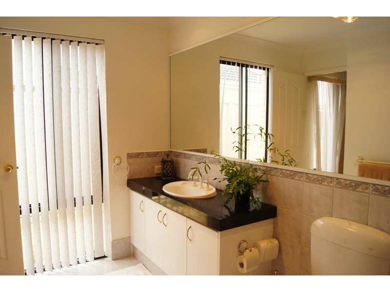 17 Hudson Drive, Dudley Park WA 6210