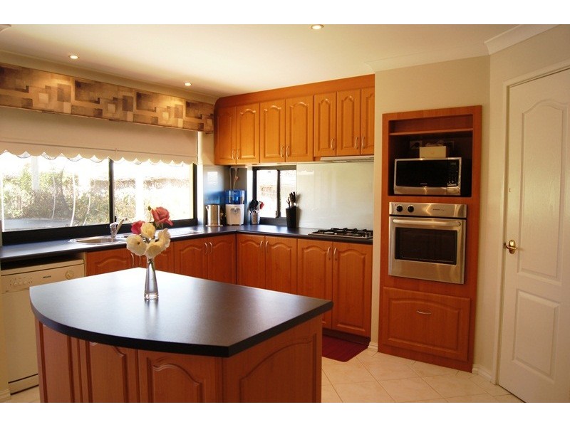 29 Tasman Loop, Dudley Park WA 6210