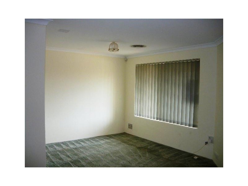 31 Floribunda Ave, Halls Head WA 6210