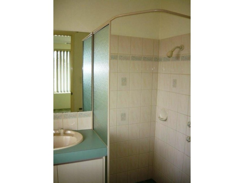 31 Floribunda Ave, Halls Head WA 6210