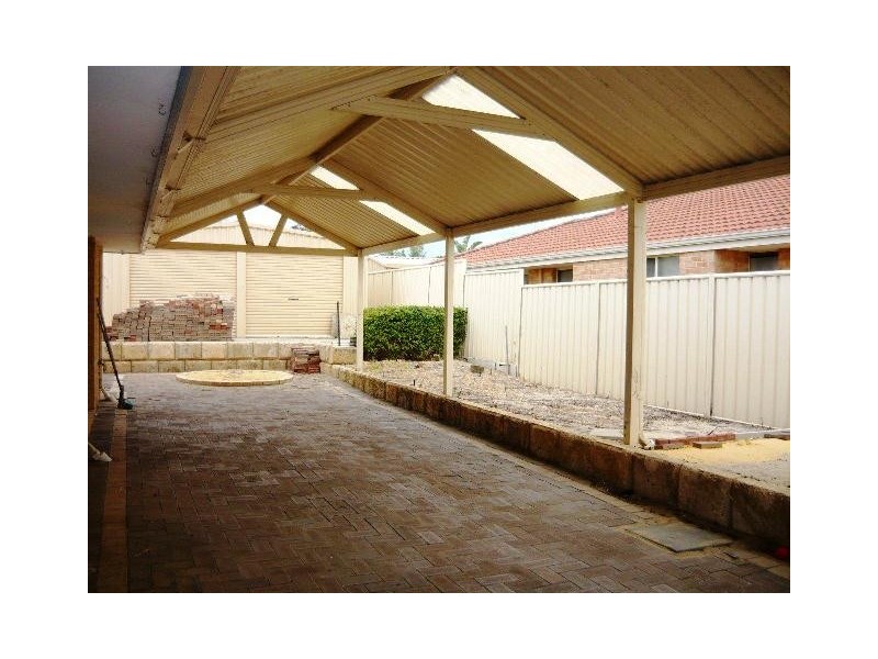 31 Floribunda Ave, Halls Head WA 6210