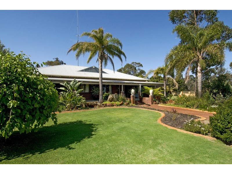 16 Mears Road, Barragup WA 6209