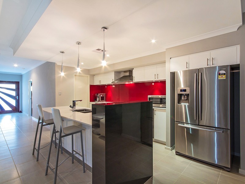 4 Longmeadow Vista, Meadow Springs WA 6210