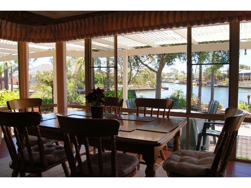 33 Woolah Place, South Yunderup WA 6208