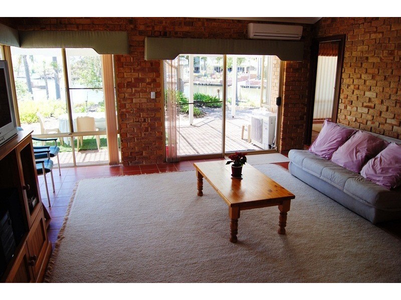 33 Woolah Place, South Yunderup WA 6208