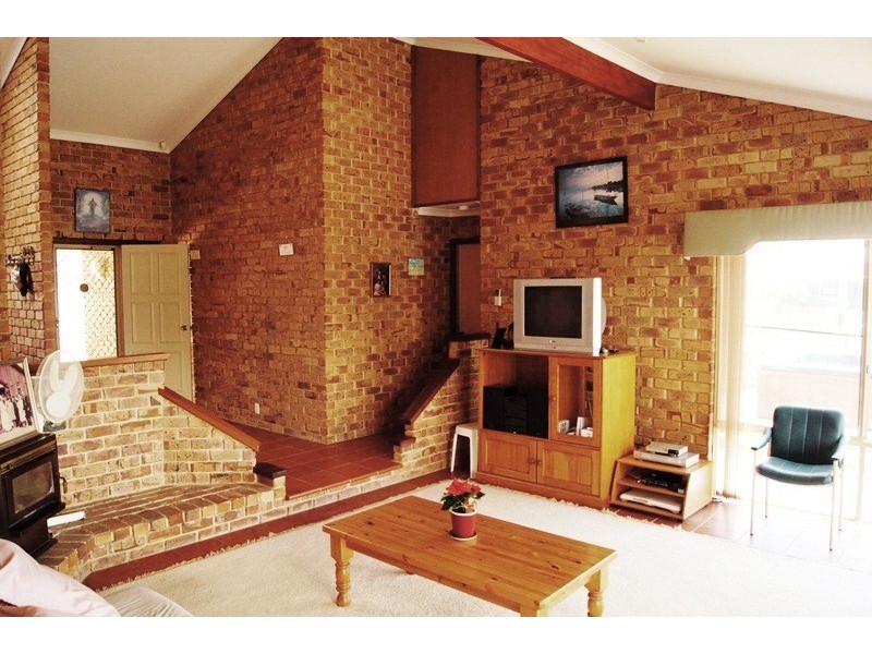 33 Woolah Place, South Yunderup WA 6208