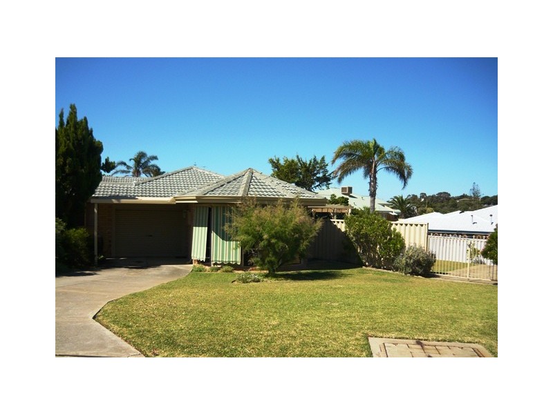 2 A Grange Court, Halls Head WA 6210