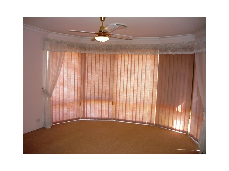 2 A Grange Court, Halls Head WA 6210