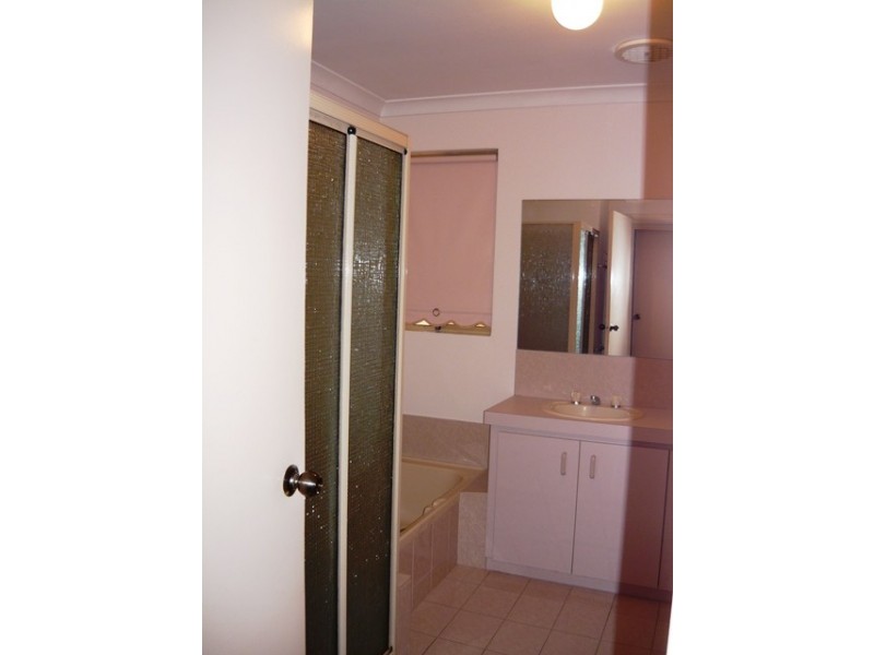 2 A Grange Court, Halls Head WA 6210