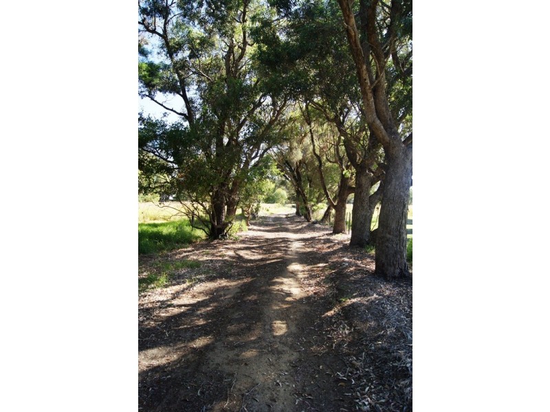 44 Roberts Road, Hamel WA 6215