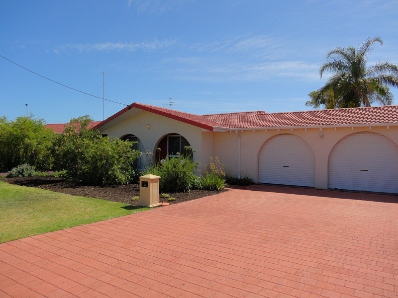 5 Comet Street, Dudley Park WA 6210