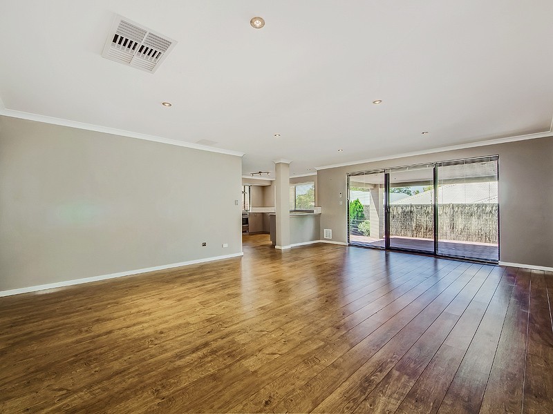 80 Ballard Meander, Lakelands WA 6180