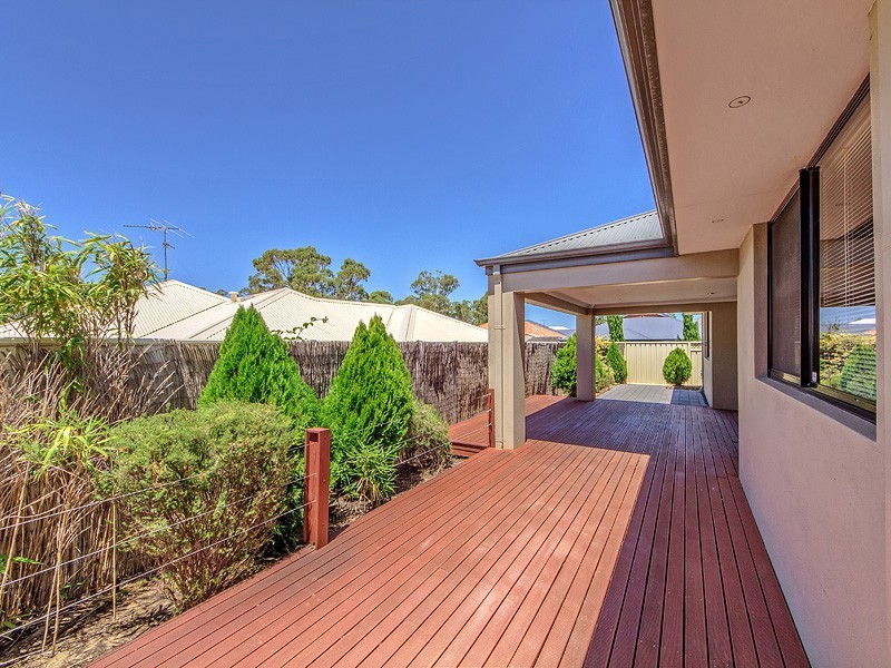 80 Ballard Meander, Lakelands WA 6180