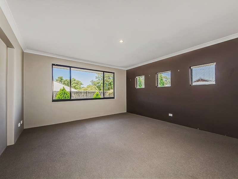 80 Ballard Meander, Lakelands WA 6180