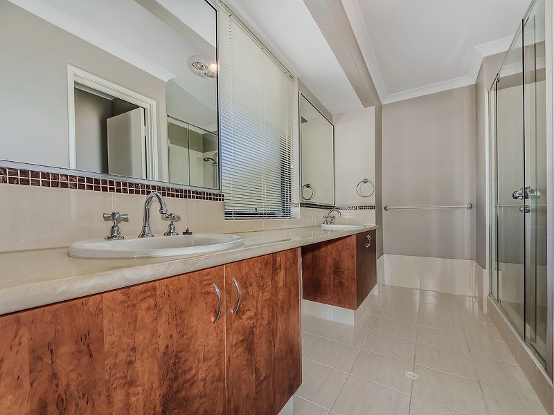 80 Ballard Meander, Lakelands WA 6180