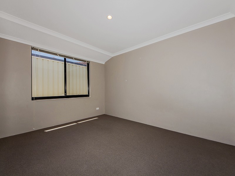 80 Ballard Meander, Lakelands WA 6180