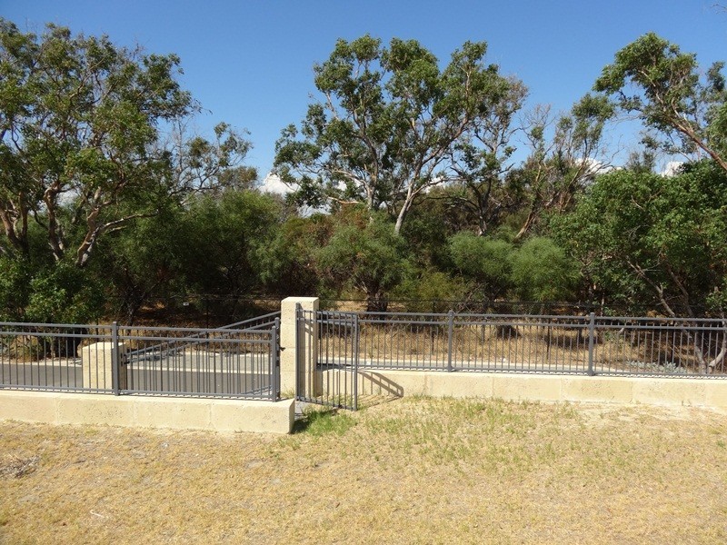 12 (Lot 106) Shearwater View, Halls Head WA 6210