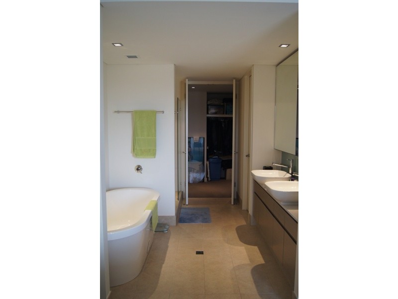 11/11 Halls Head Parade, Halls Head WA 6210