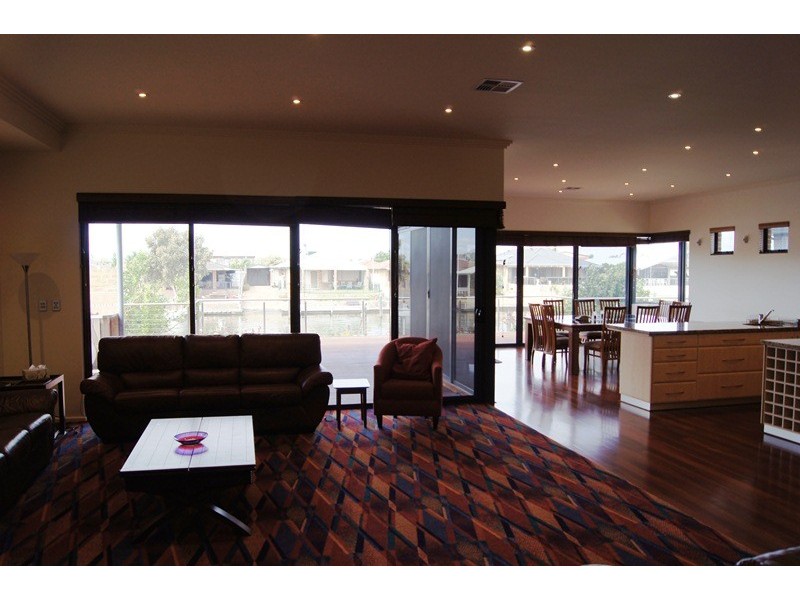 66 Moyup Way, South Yunderup WA 6208