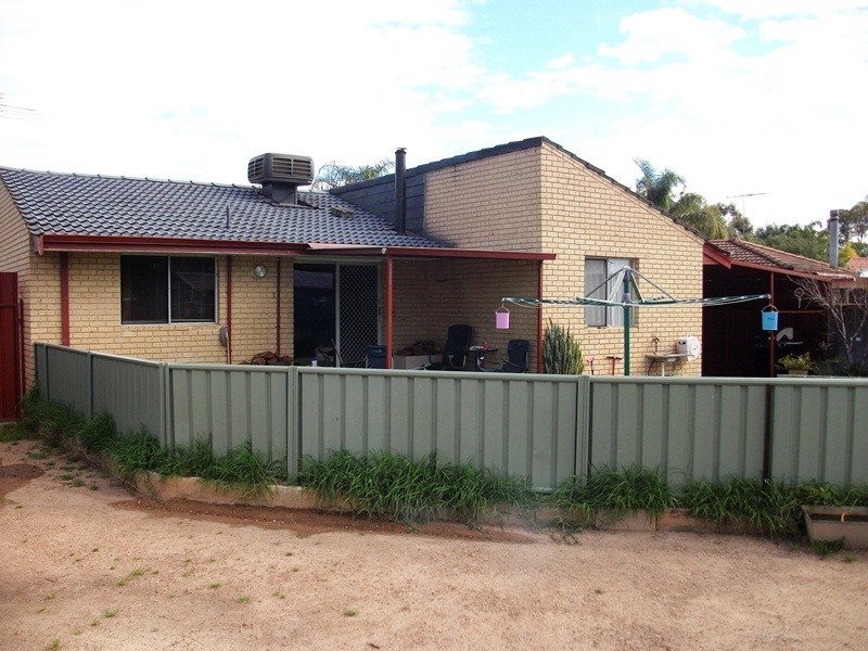 2 Cornish Way, Pinjarra WA 6208