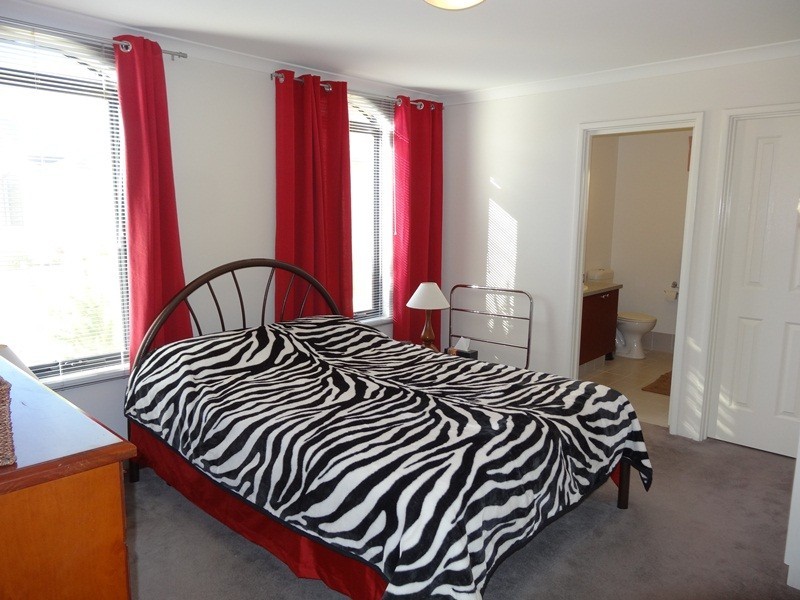 9/10 Binnar Court, Erskine WA 6210