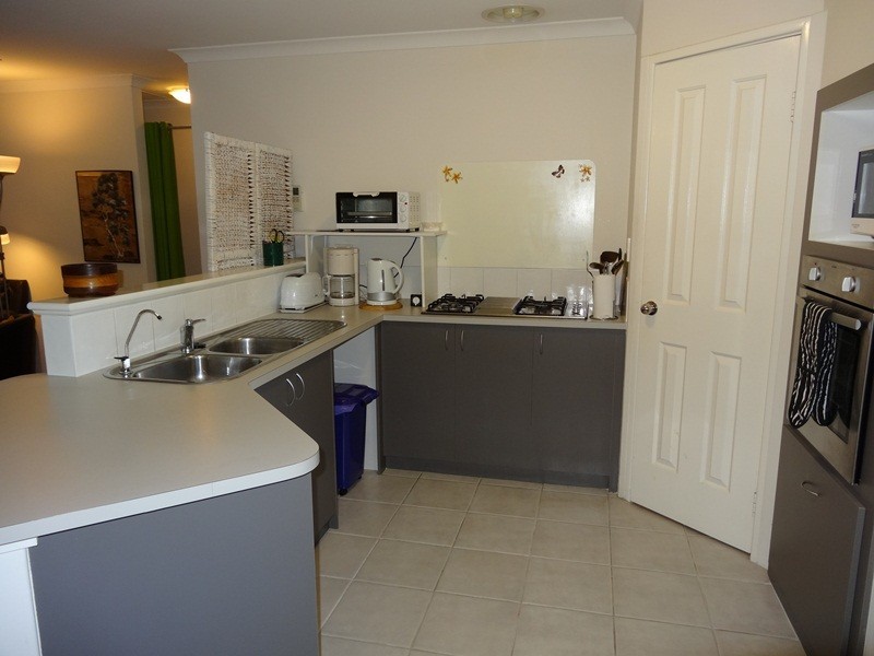 9/10 Binnar Court, Erskine WA 6210