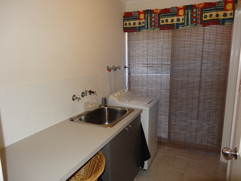 9/10 Binnar Court, Erskine WA 6210