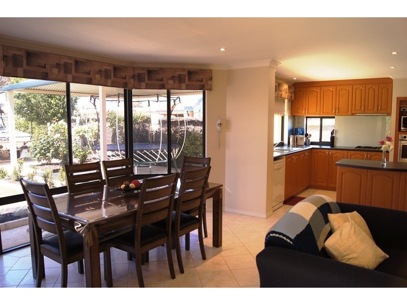 29 Tasman Loop, Dudley Park WA 6210