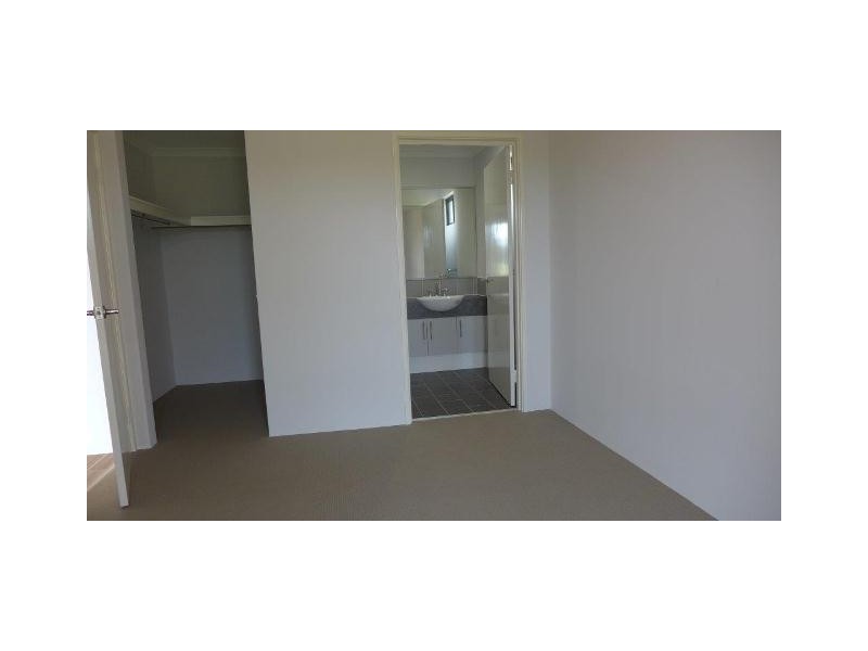 2B Bushlark Turn, Erskine WA 6210