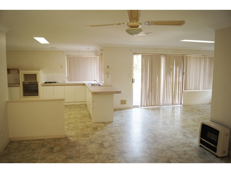 31 Tacoma Loop, Dudley Park WA 6210