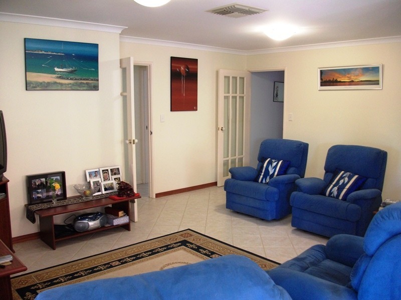 4 Yunderup Rd, South Yunderup WA 6208