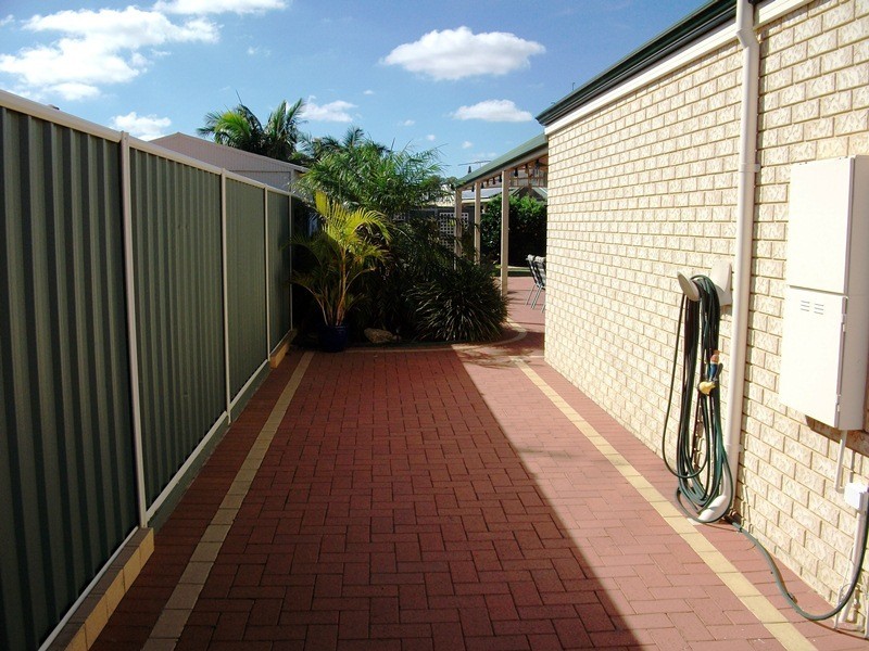 4 Yunderup Rd, South Yunderup WA 6208