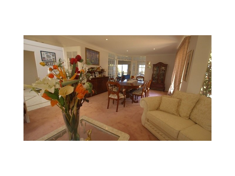 4 Ronsard Drive, San Remo WA 6210