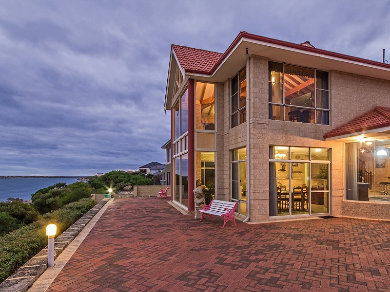 3 Captain Court, Wannanup WA 6210