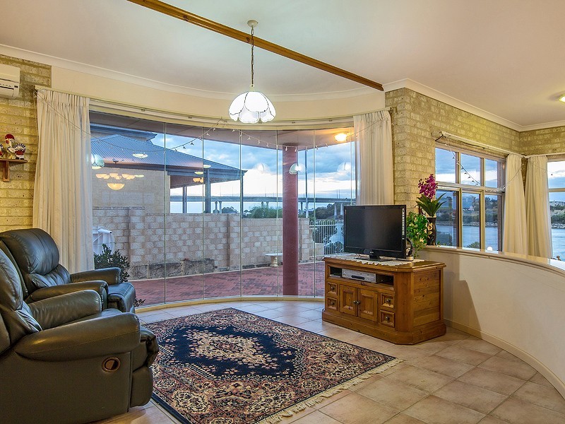 3 Captain Court, Wannanup WA 6210