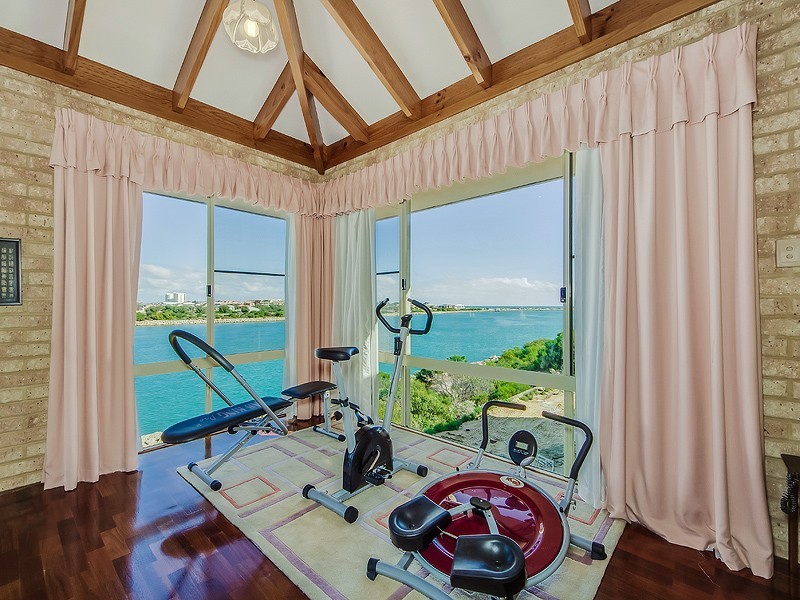 3 Captain Court, Wannanup WA 6210