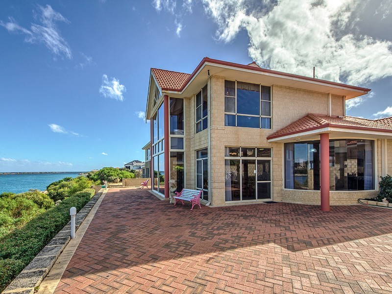 3 Captain Court, Wannanup WA 6210