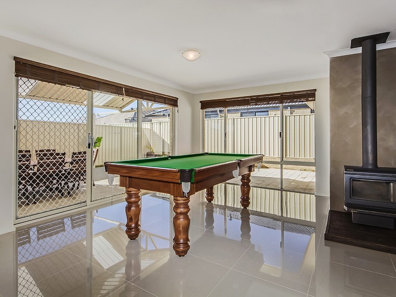 20 Woorabinda Rise, Lakelands WA 6180