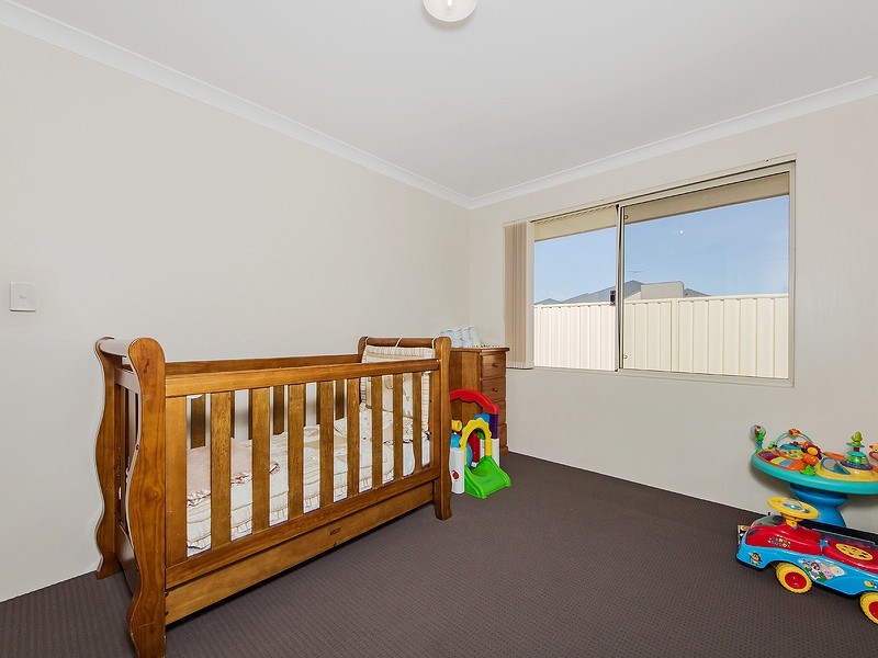 20 Woorabinda Rise, Lakelands WA 6180