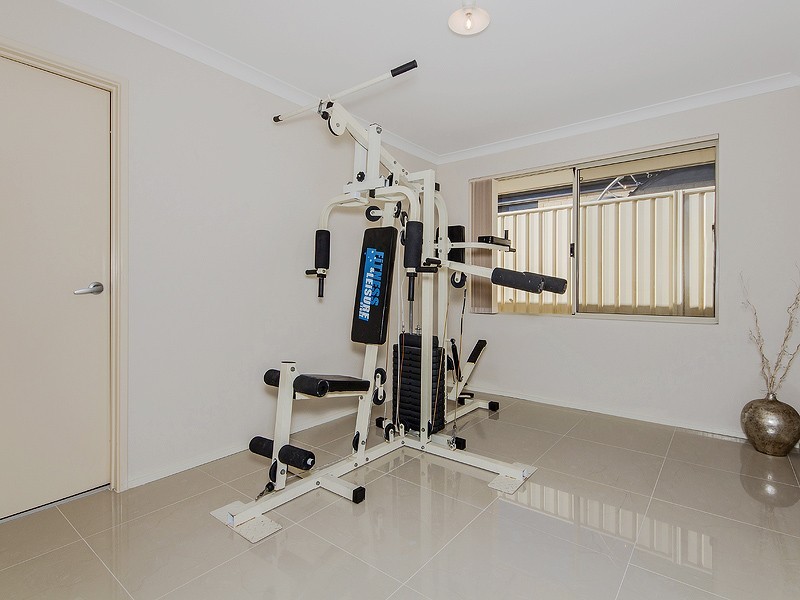 20 Woorabinda Rise, Lakelands WA 6180