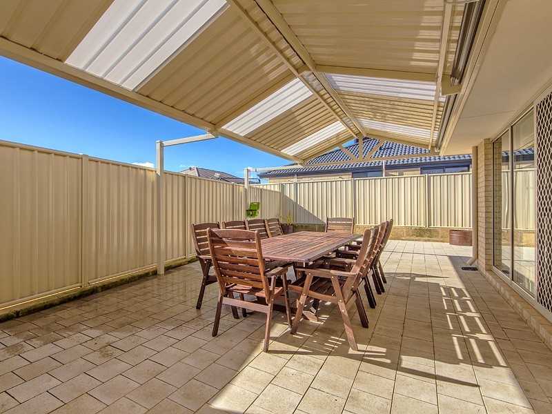 20 Woorabinda Rise, Lakelands WA 6180