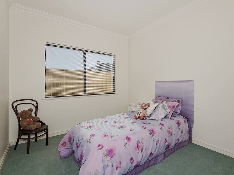 37 Princeton Drive, Wannanup WA 6210