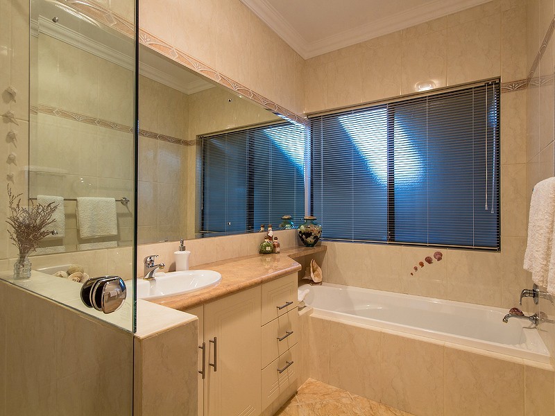 37 Princeton Drive, Wannanup WA 6210