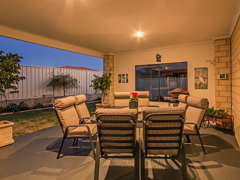 37 Princeton Drive, Wannanup WA 6210