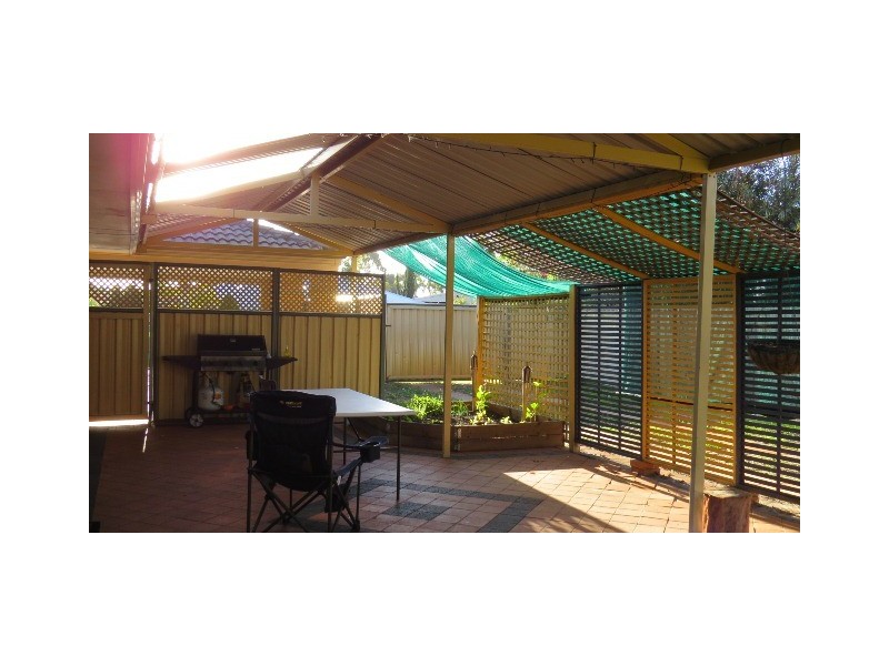 5 Pentland Crescent, Dudley Park WA 6210