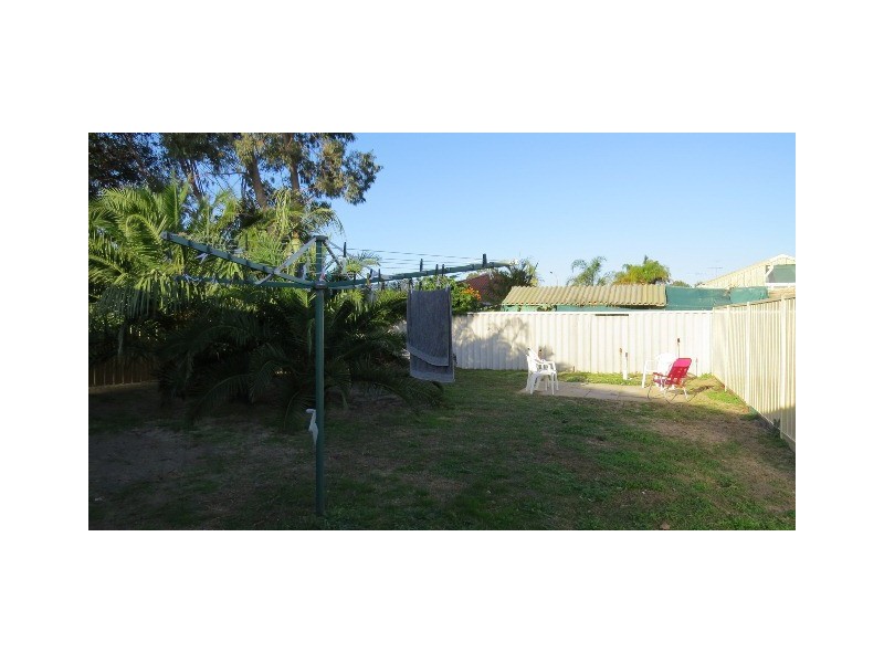 5 Pentland Crescent, Dudley Park WA 6210
