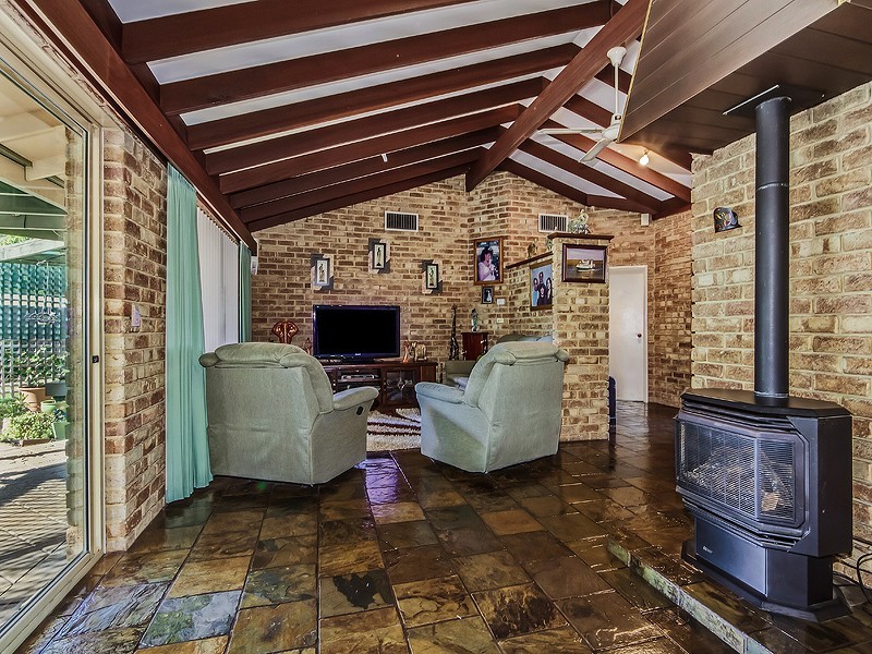 8 Navarre Row, Greenfields WA 6210