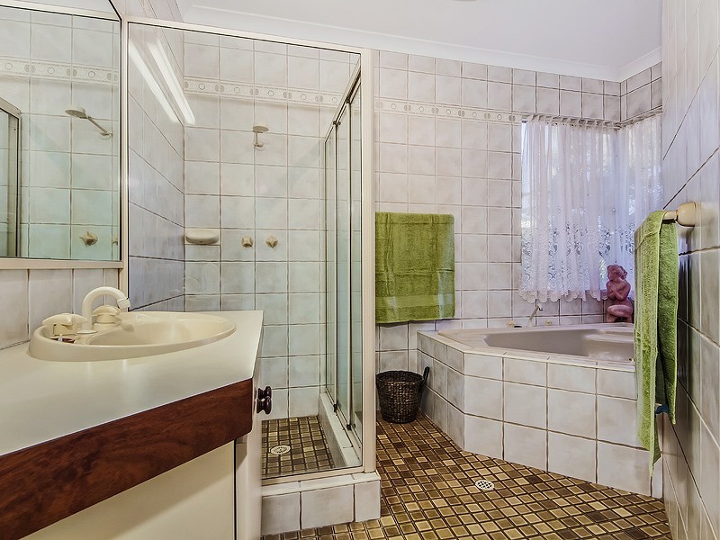 8 Navarre Row, Greenfields WA 6210