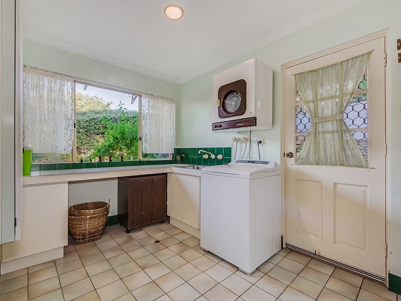 8 Navarre Row, Greenfields WA 6210